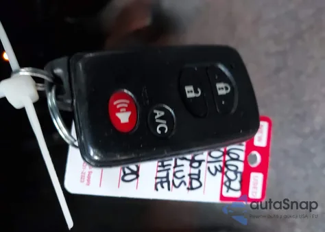 2013 Toyota Prius Plug-In из США, поврежденный, VIN JTDKN3DP7D3042320